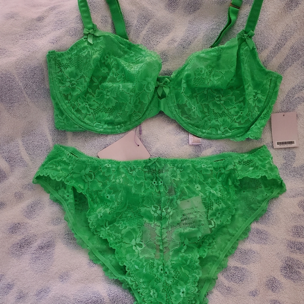Savage X Fenty Lime Green Bra and Panty Set (38F/1X)